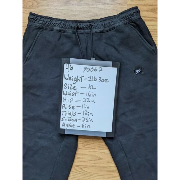 Nike Athletic Sweatpants Black Size XL Athletic Pants 16W 25 Inseam - Picture 11 of 11
